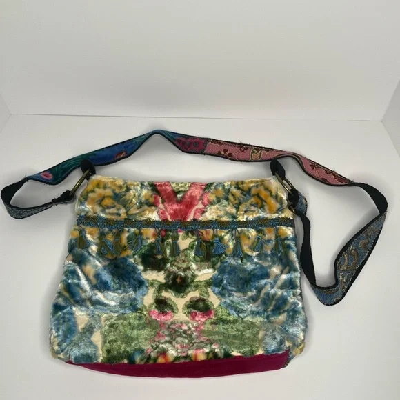 Just Be Blue and Green Crossbody Carpet Bohemian Bag with Geometric Pattern - Picture 3 of 16